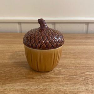Ceramic acorn